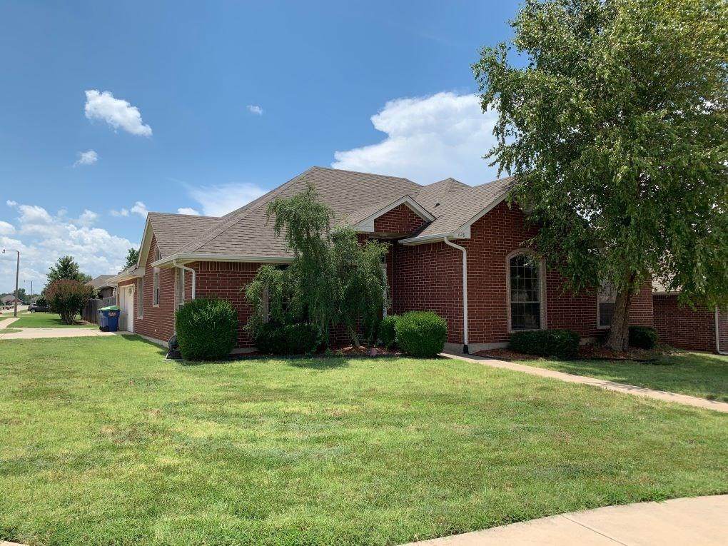628 Elder Lane - Photo 1