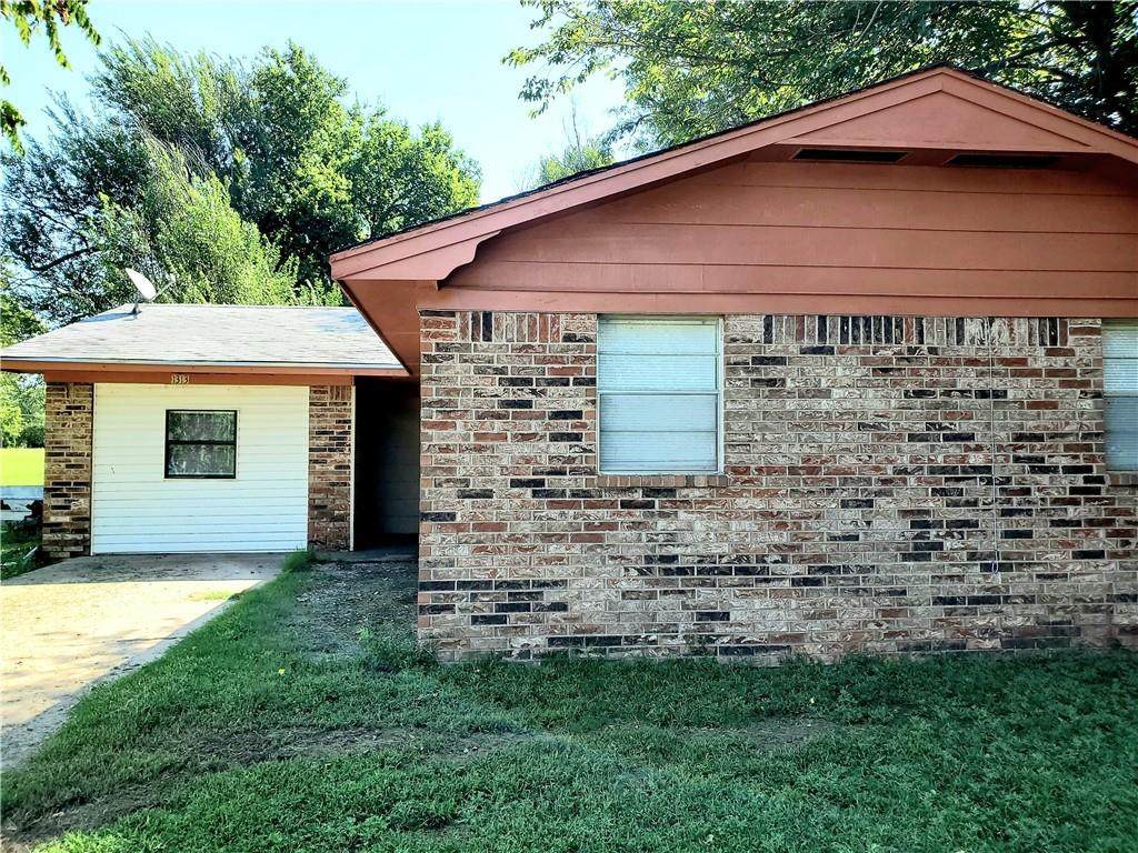 1313 2nd Street - Photo 1