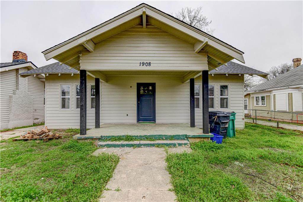 1908 11th Street - Photo 1