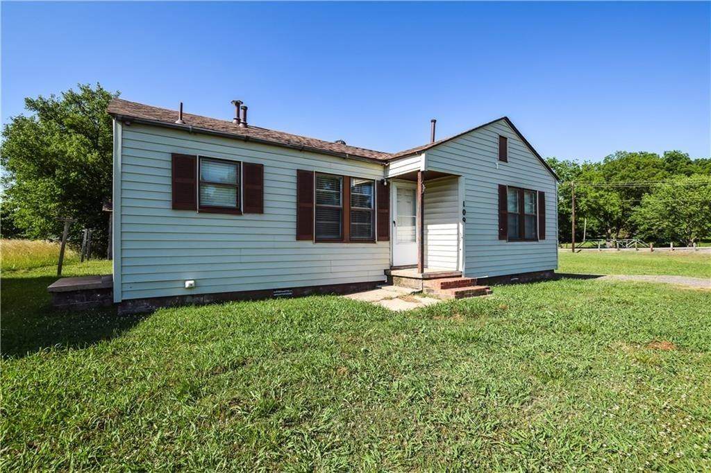 109 Catalpa Street - Photo 1