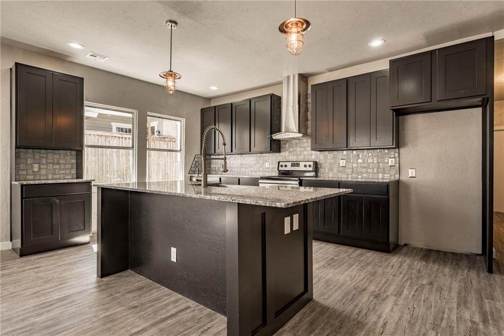 2605 Robinson Avenue - Photo 1