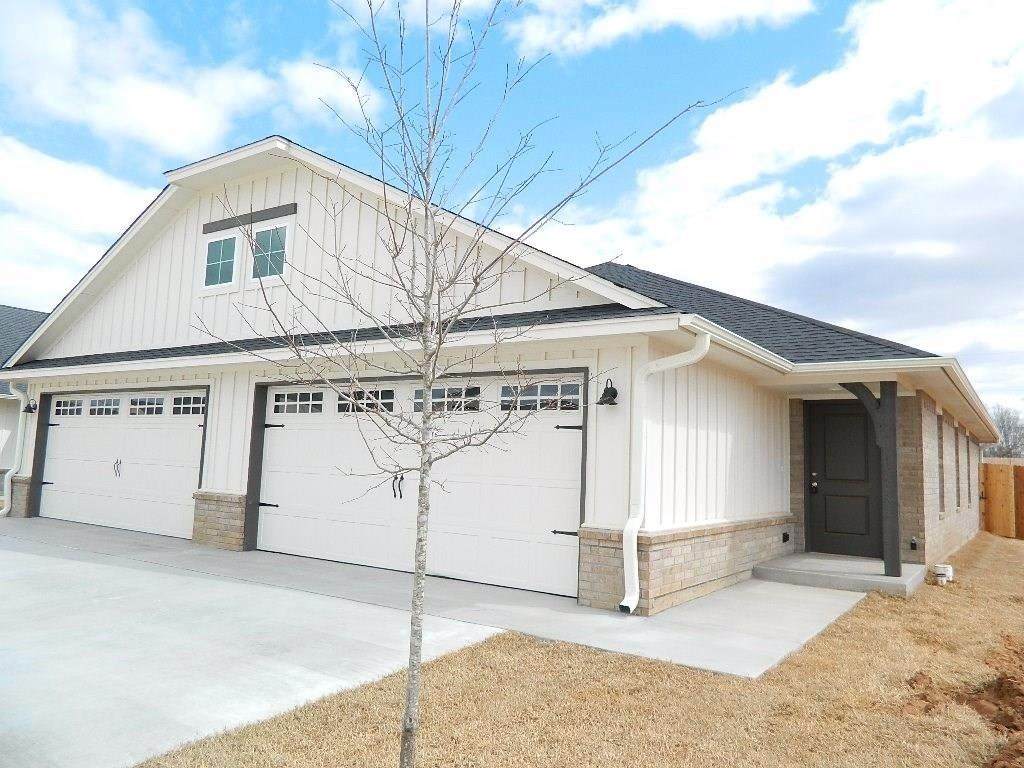 4918 Avion Court - Photo 1