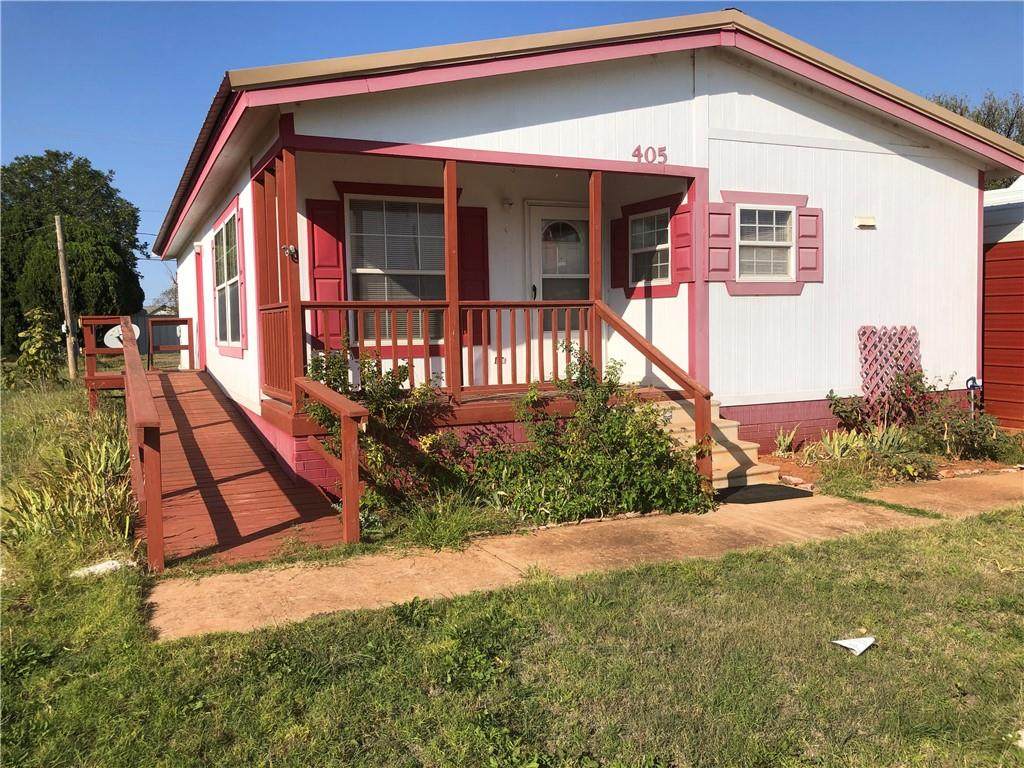 405 Benton Avenue - Photo 1