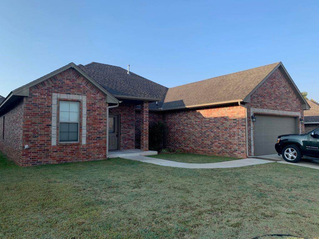 424 Charlotte Terrace - Photo 1