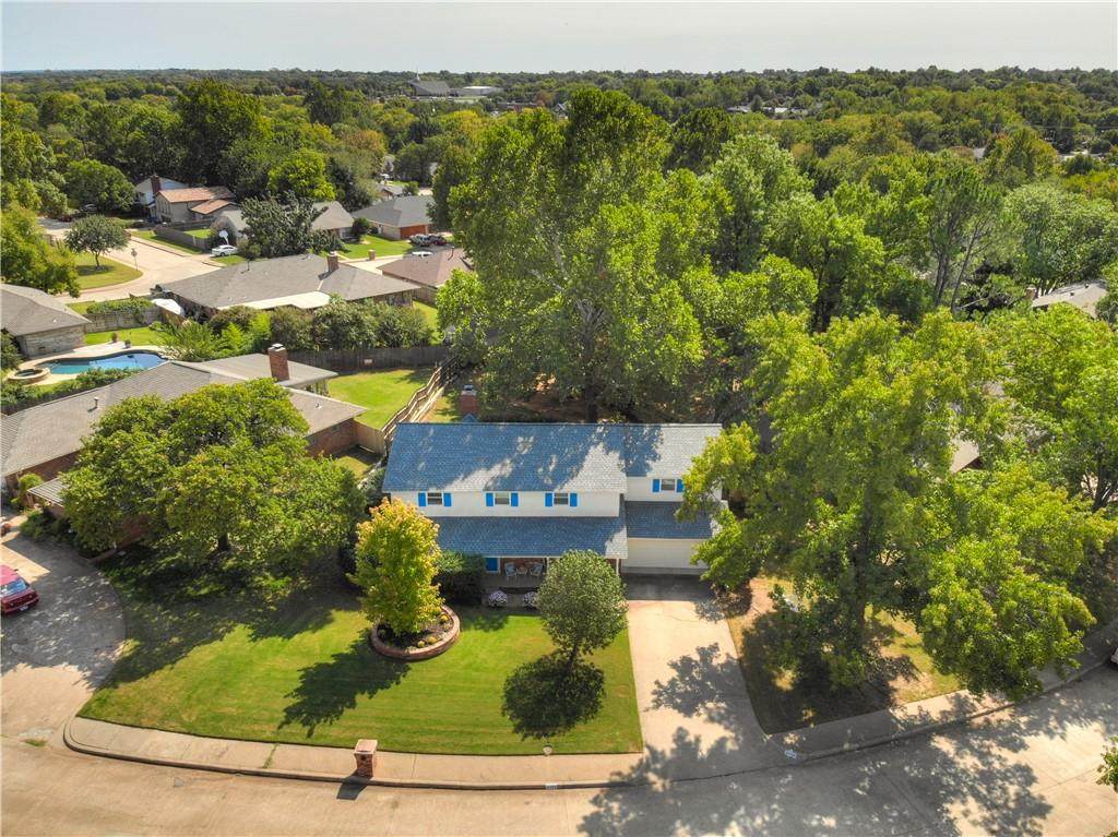 1212 Pine Oak Circle - Photo 1