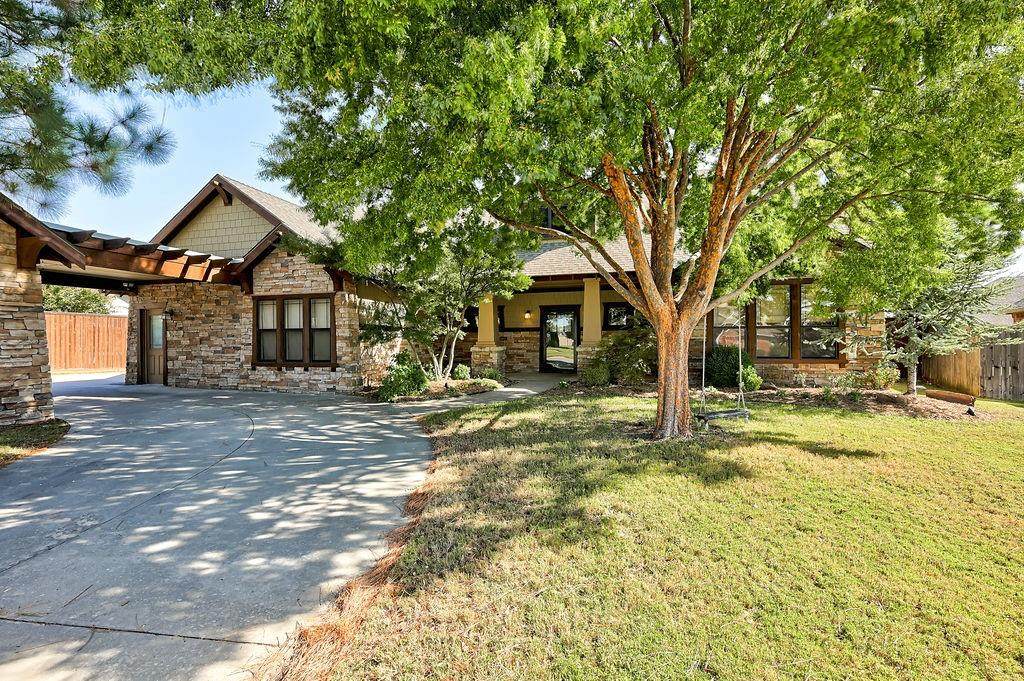 2621 Lauriston Drive - Photo 1