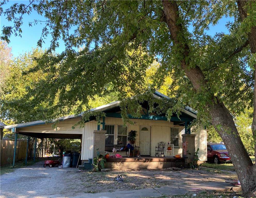 208 5th Street - Photo 1