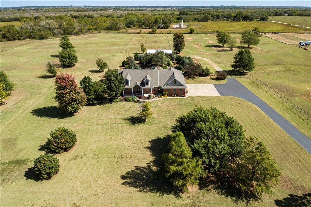 1350 Riverview Drive - Photo 1