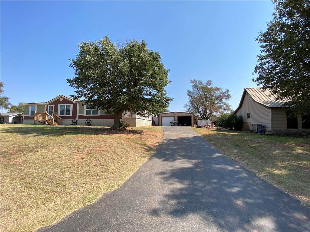 522 Ames - Photo 1