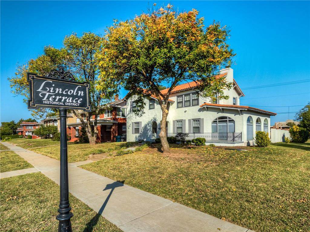 1701 Lincoln Boulevard - Photo 1