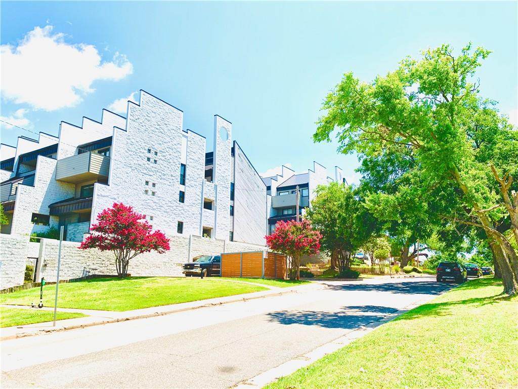 901 7th Street - Photo 1