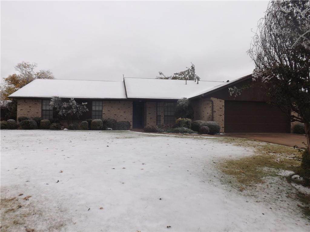601 Camelot Court - Photo 1