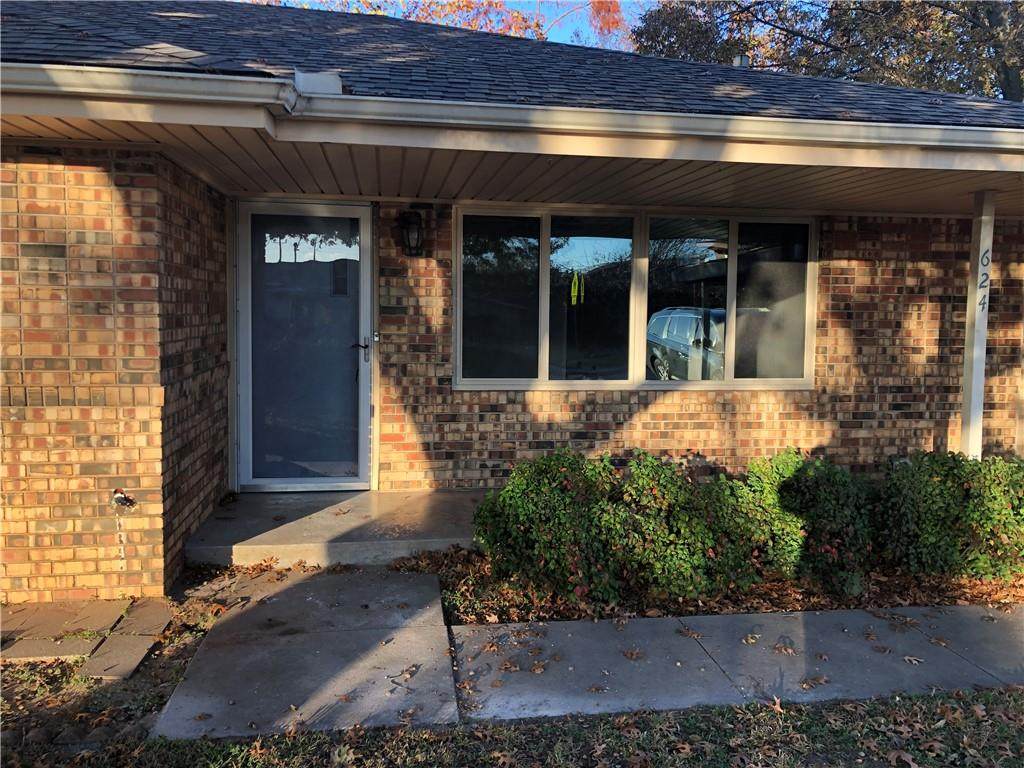 624 Rosedale Drive - Photo 1