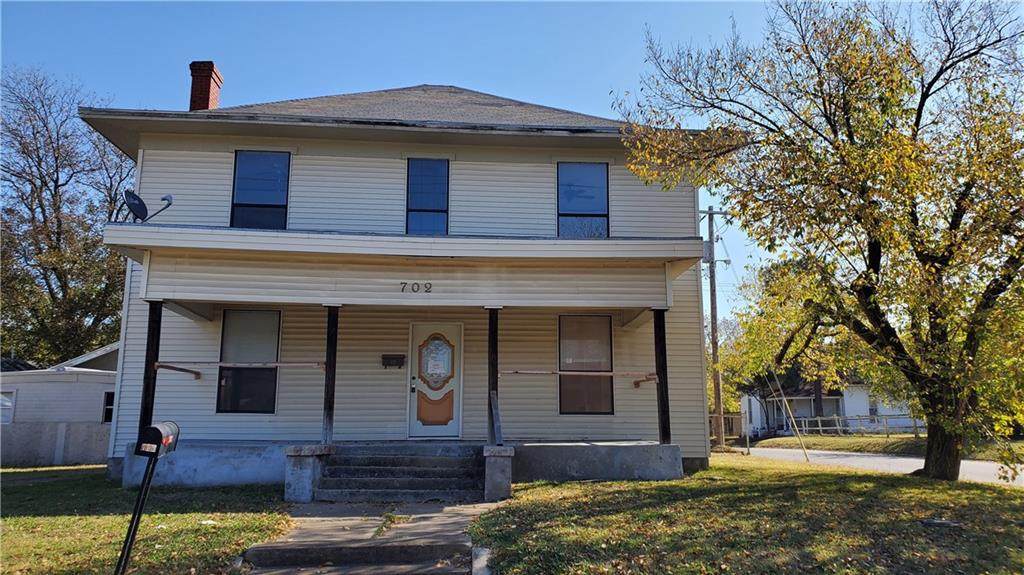 702 Washington Street - Photo 1