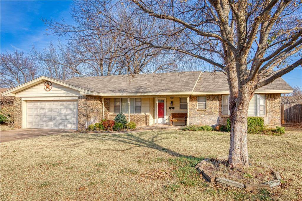 904 Howard Avenue - Photo 1