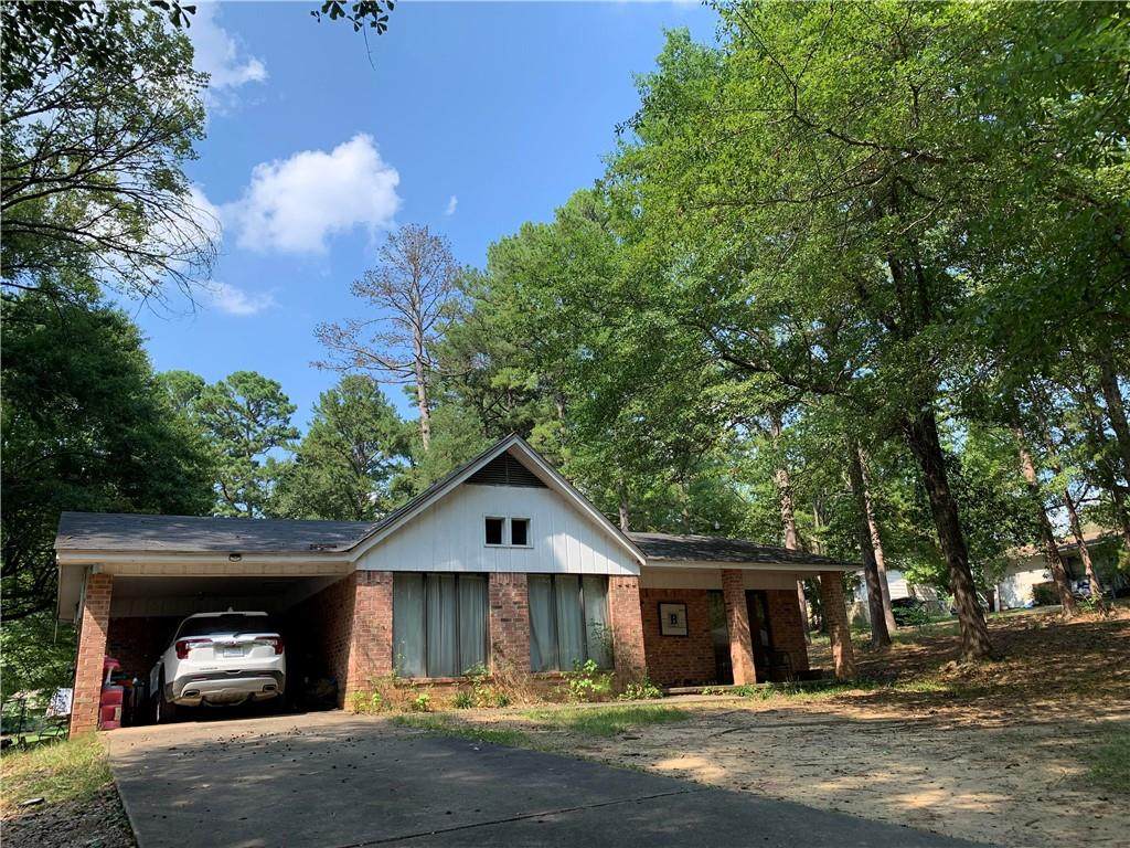 211 Circle Drive - Photo 1