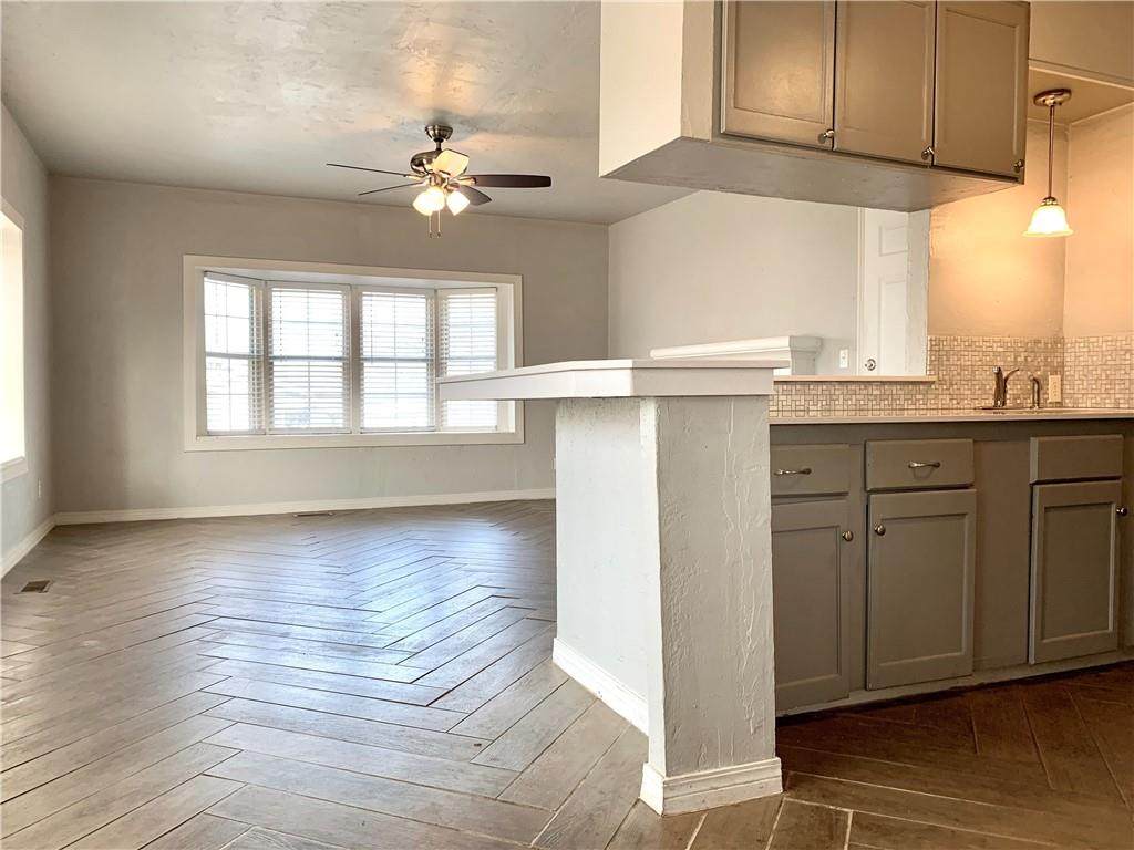 421 28th Street - Photo 1