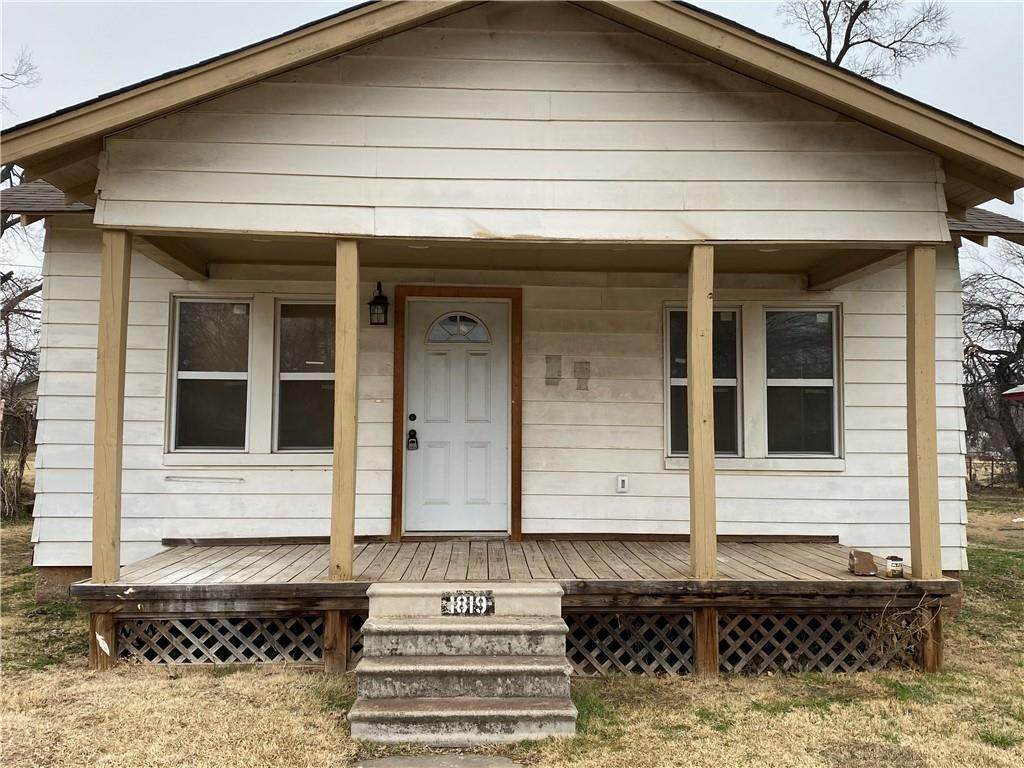 1819 11th Street - Photo 1