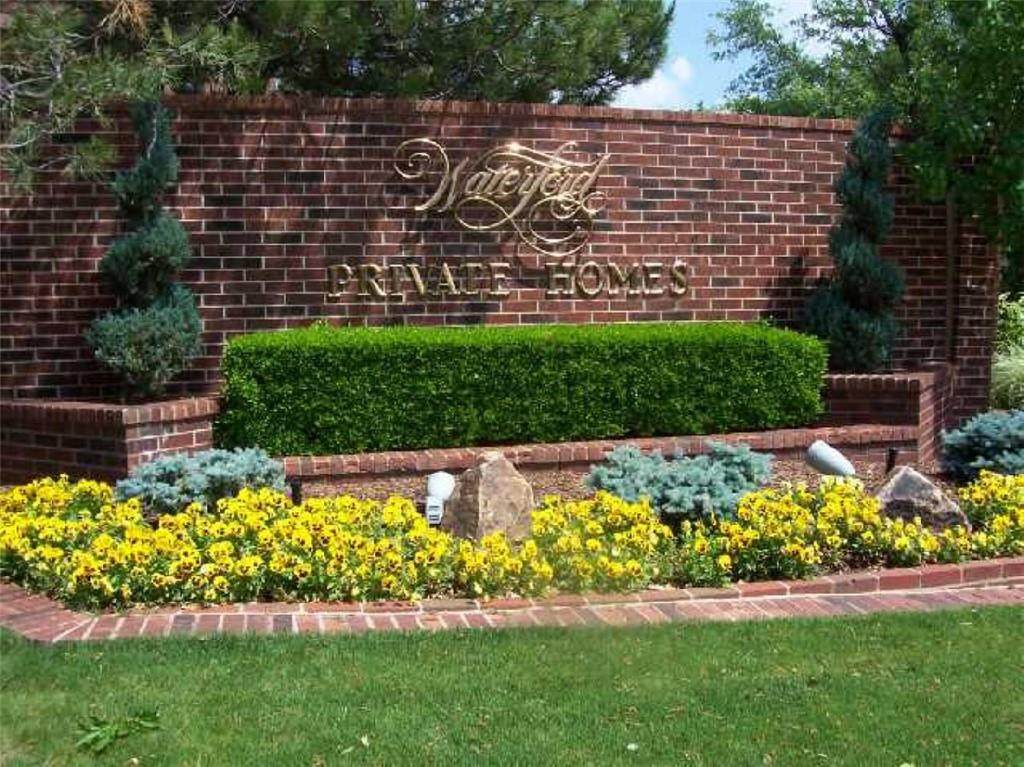 6204 Waterford Boulevard - Photo 1
