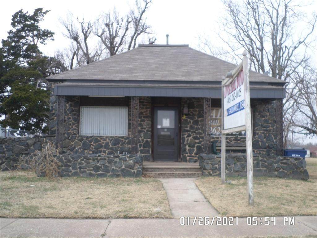 215 Evans Avenue - Photo 1