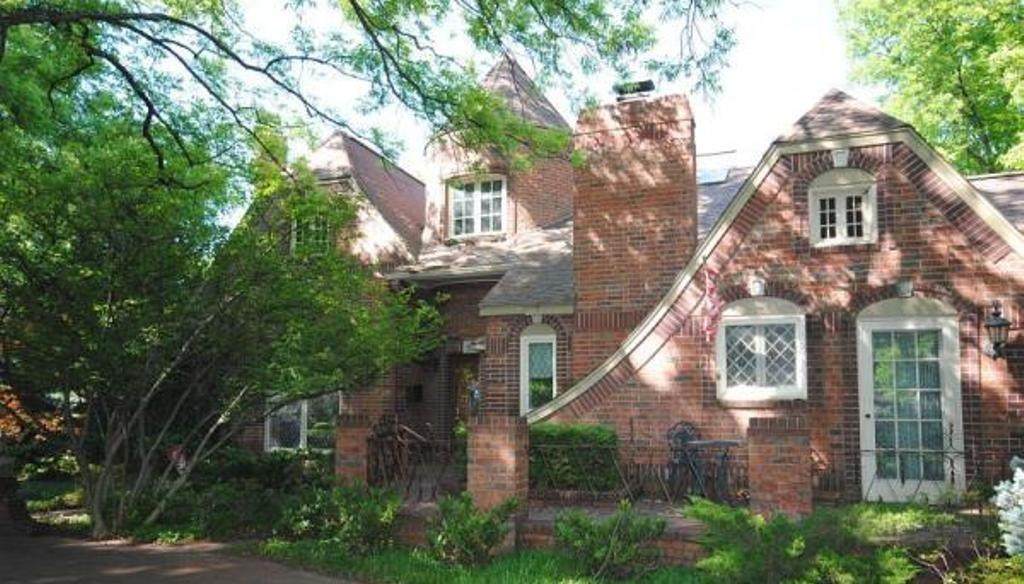 629 Walnut Street - Photo 1