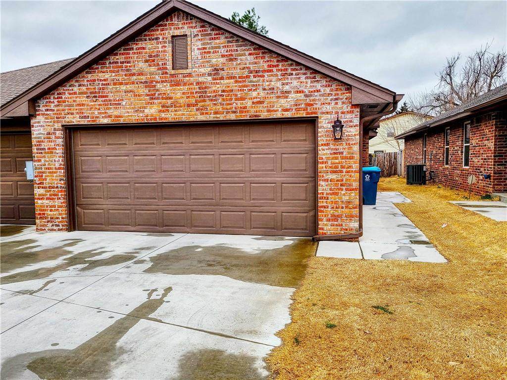 429 Chalk Hill Court - Photo 1