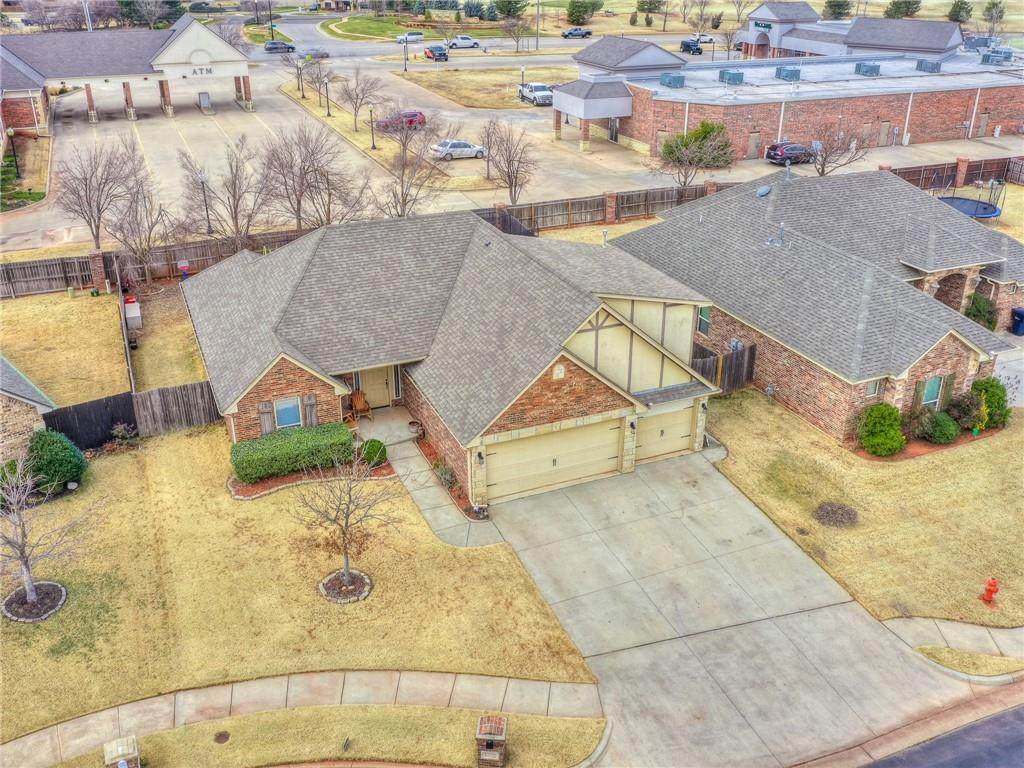 17205 Ridgewood - Photo 1