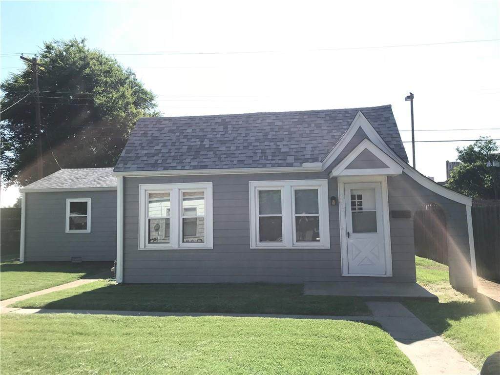 471 Elm Avenue - Photo 1