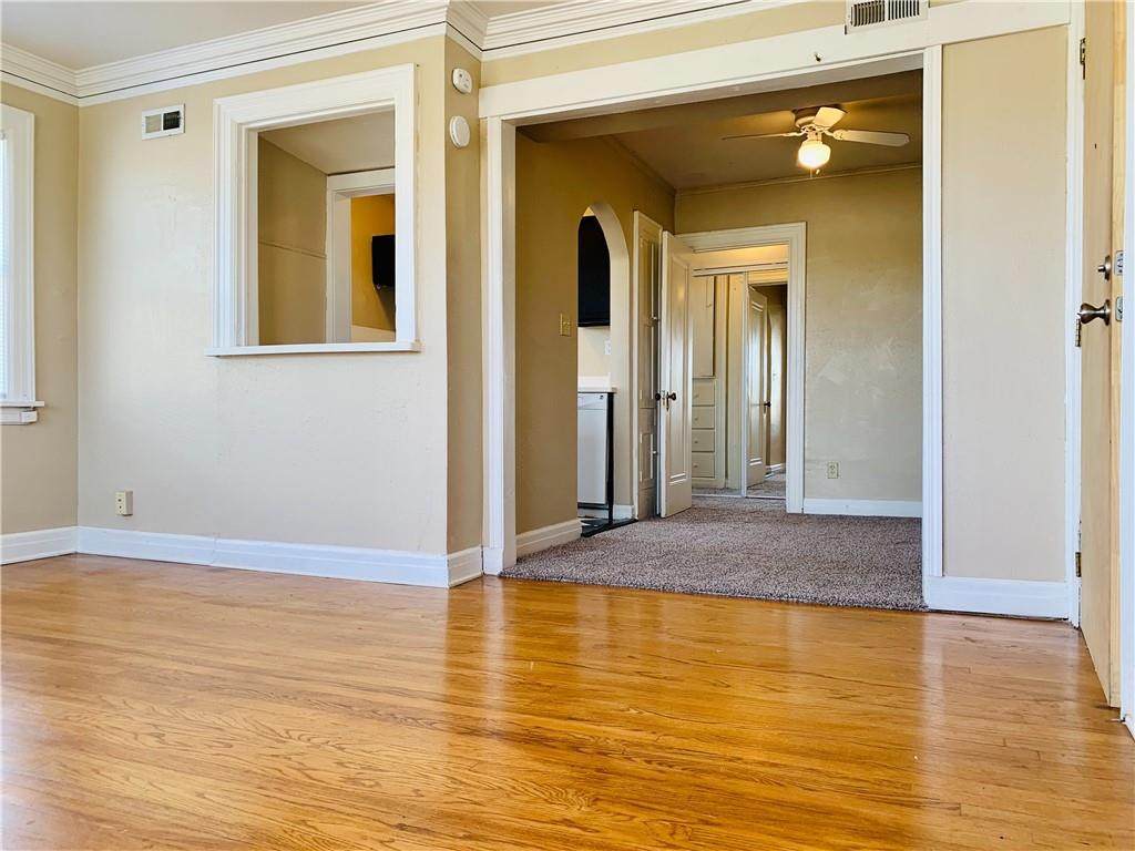 2716 Robinson Avenue - Photo 1
