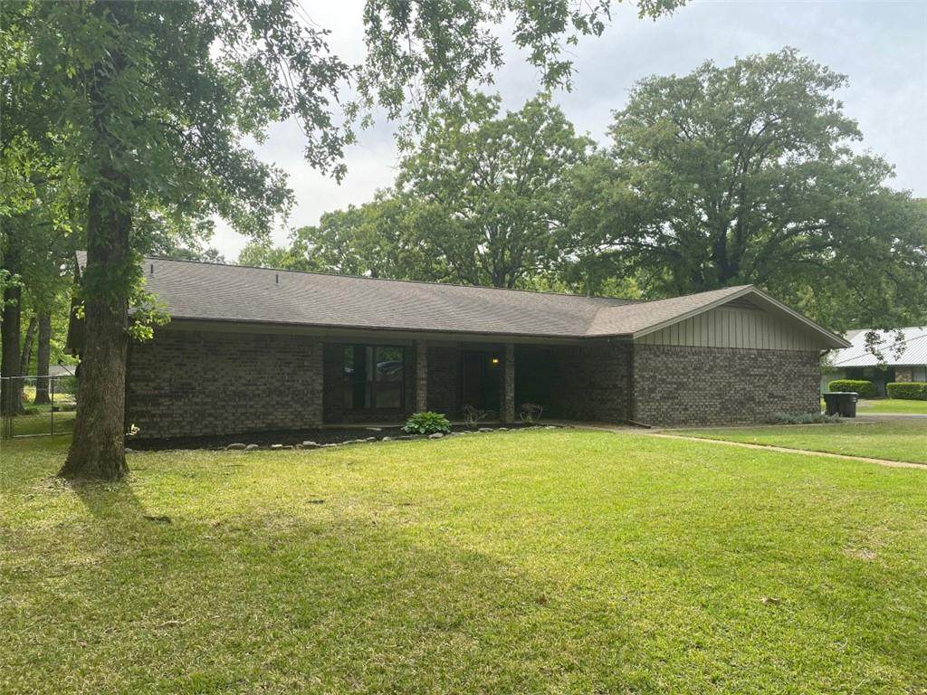 503 Manchester Drive - Photo 1