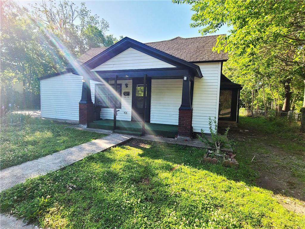 512 Symmes Street - Photo 1