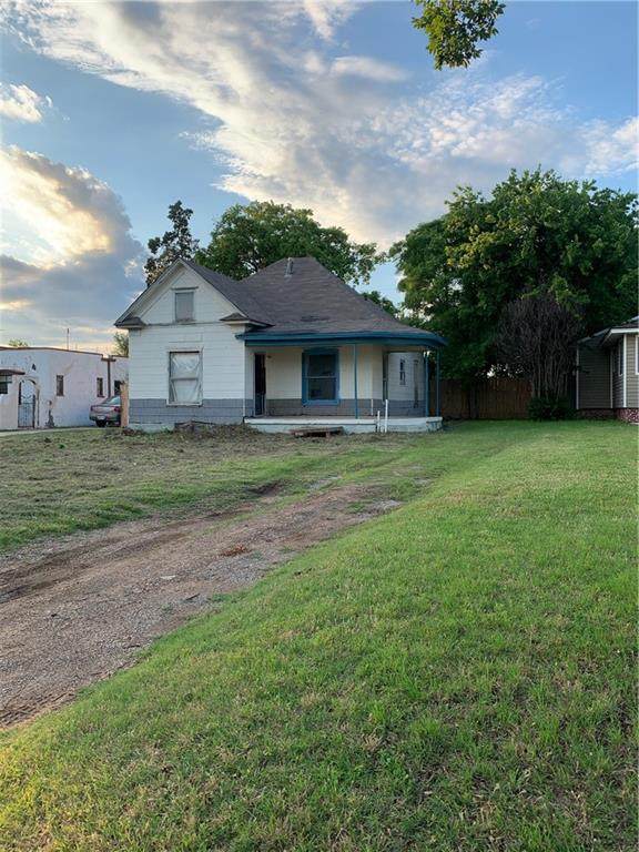 1207 B Avenue - Photo 1