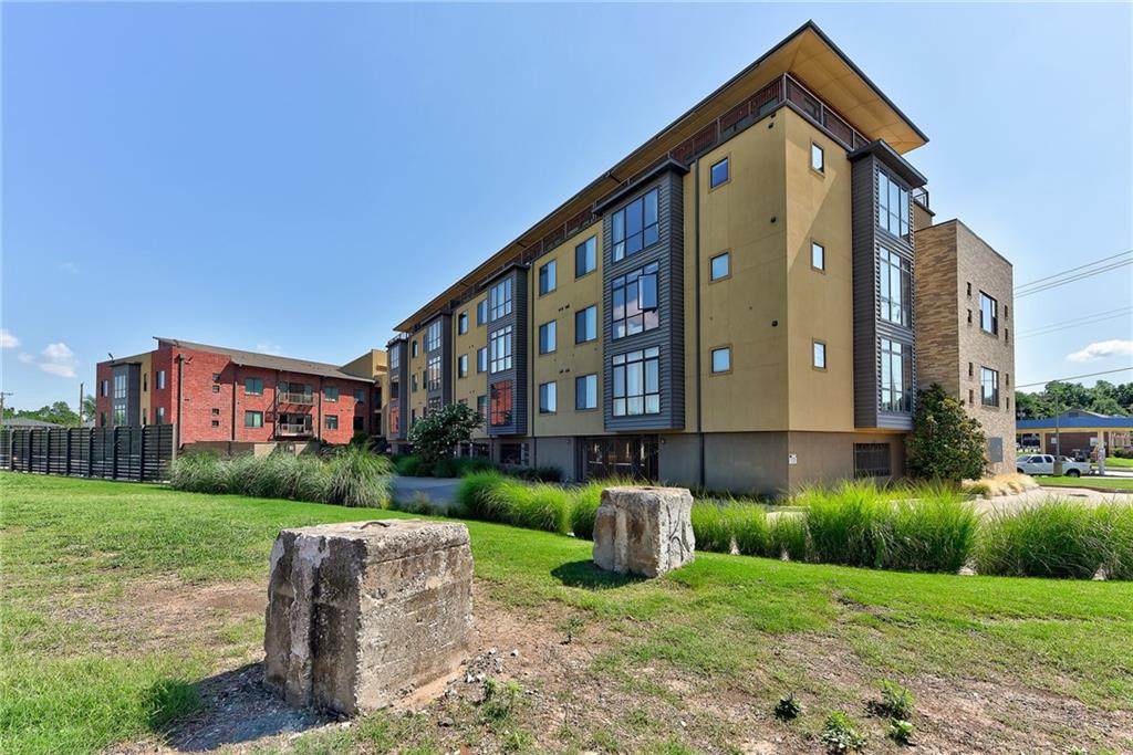 401 Boyd Street - Photo 1