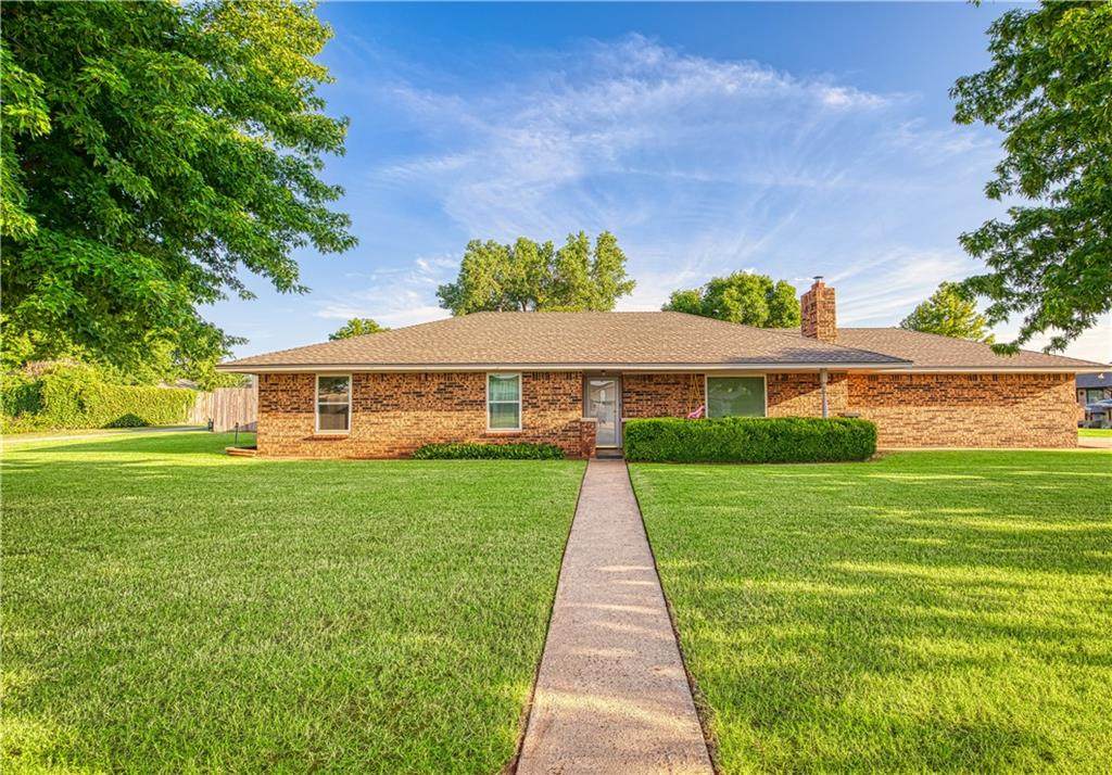 302 Maple Street - Photo 1
