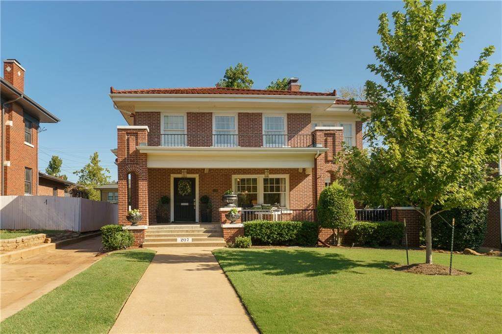 207 18th Street - Photo 1