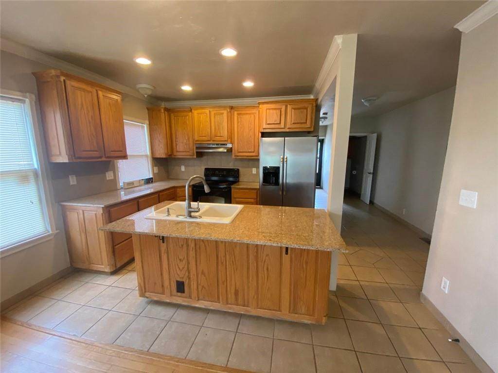 110 16th Street - Photo 1
