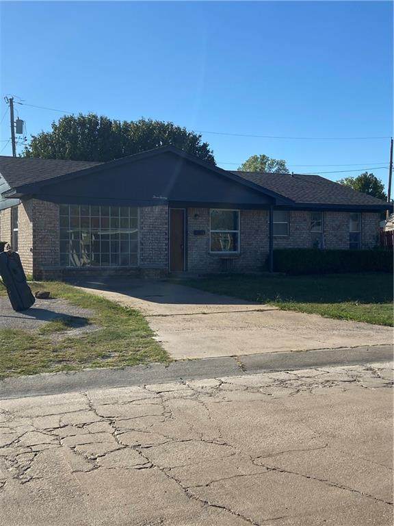 320 Liza Lane - Photo 1