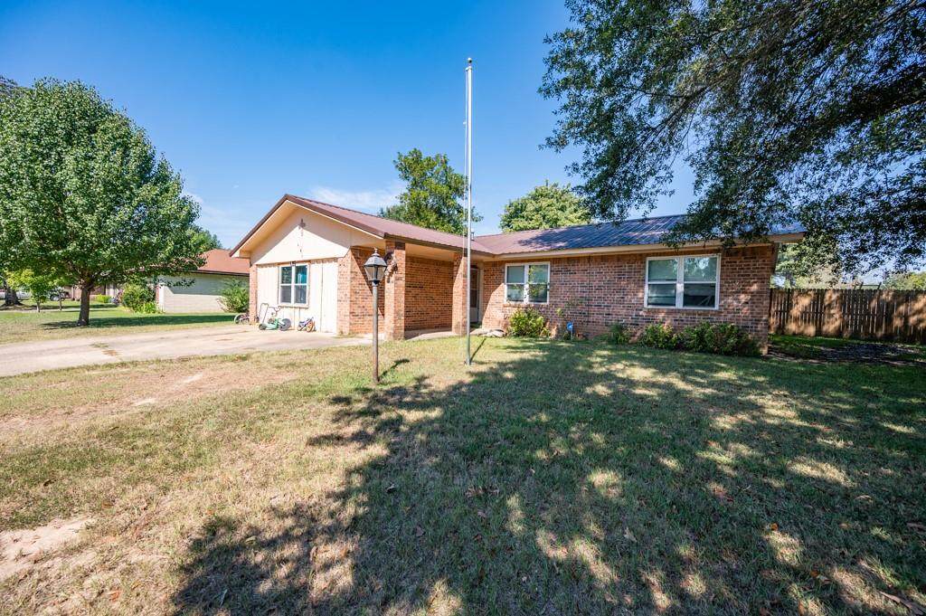 1507 Arthur Street - Photo 1