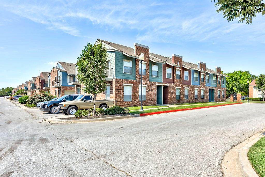 2113 Houston Avenue - Photo 1
