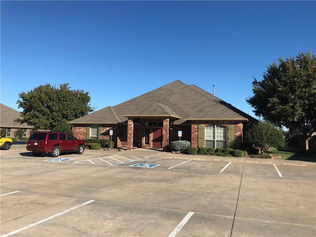 417 18th Street - Photo 1