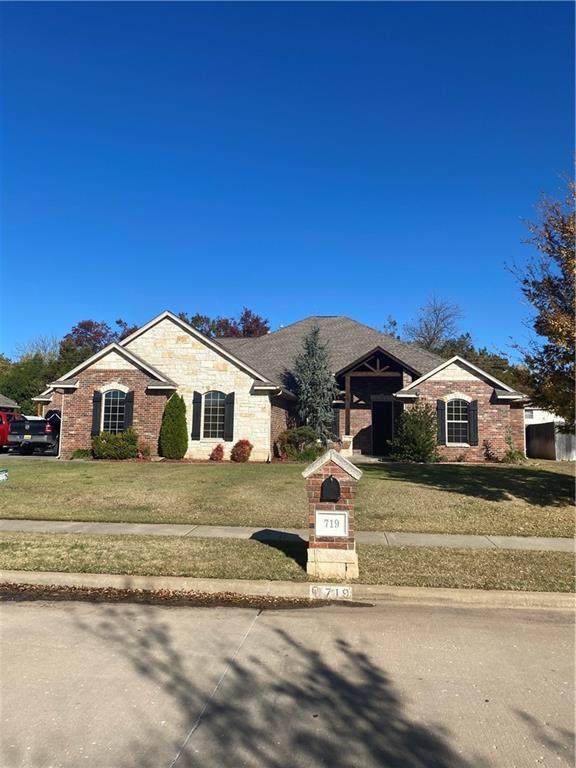719 Lakewood Drive - Photo 1