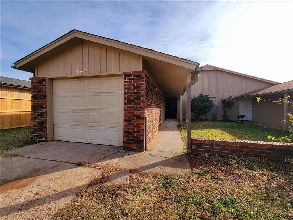 1006 Straka Terrace - Photo 1