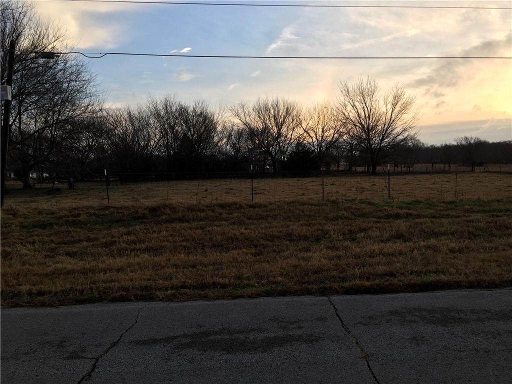 18401 129th East Avenue - Photo 1