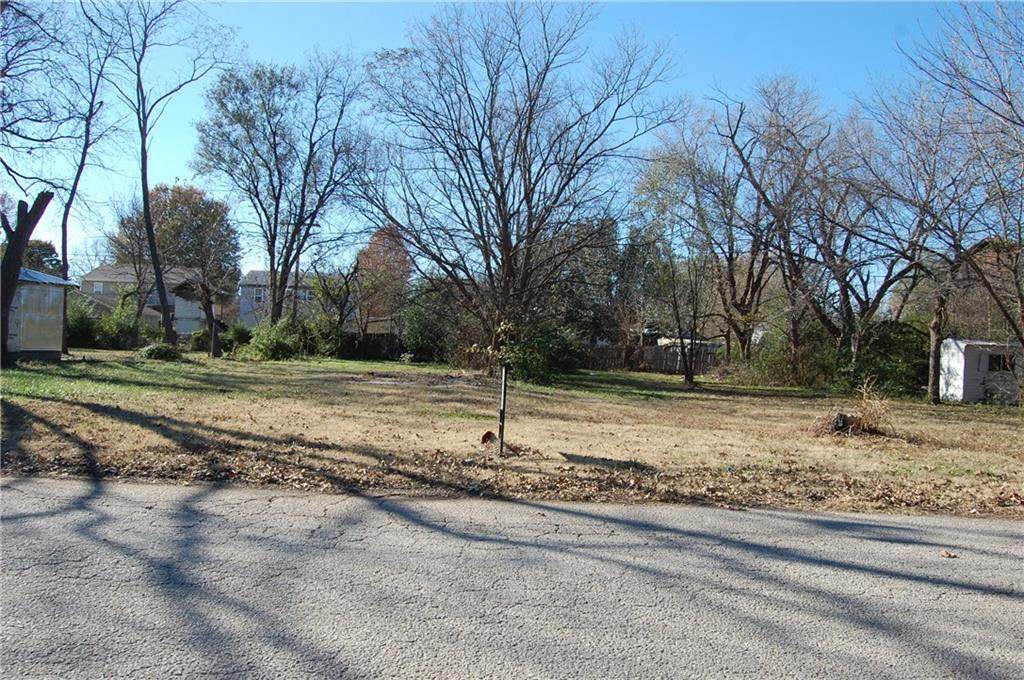 1301 Gessel Street - Photo 1