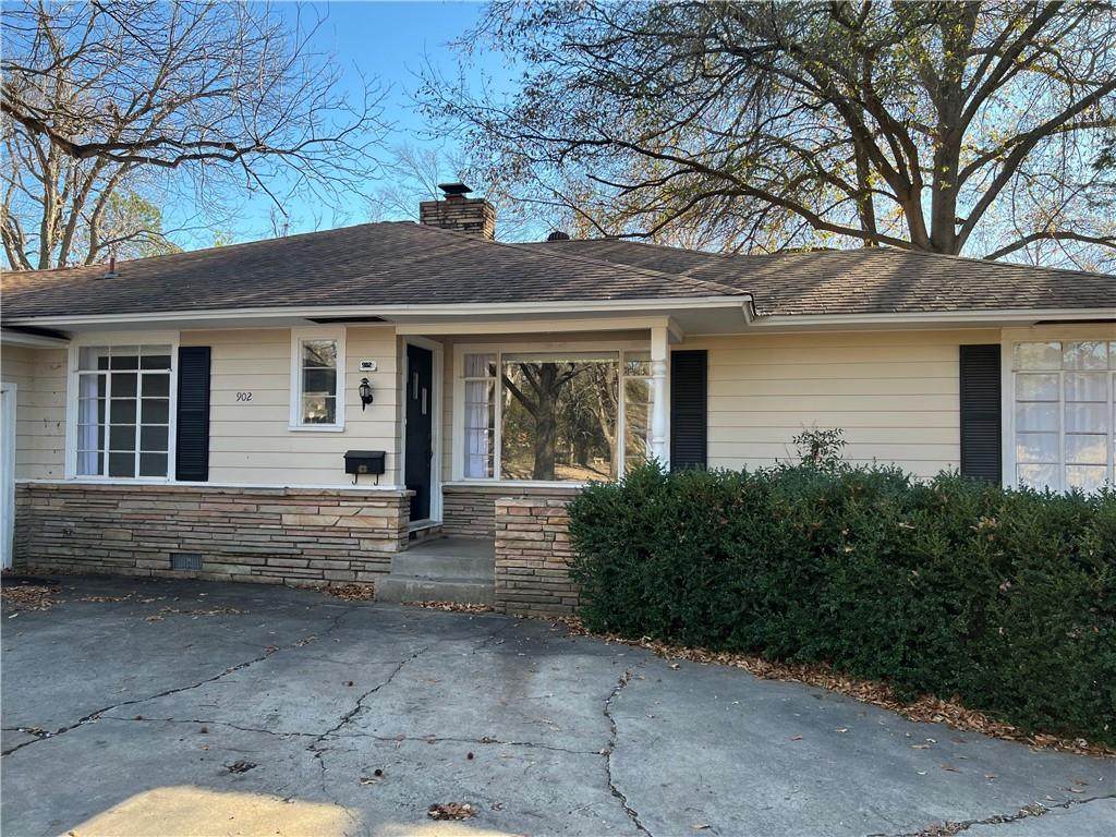 902 Hoover Street - Photo 1