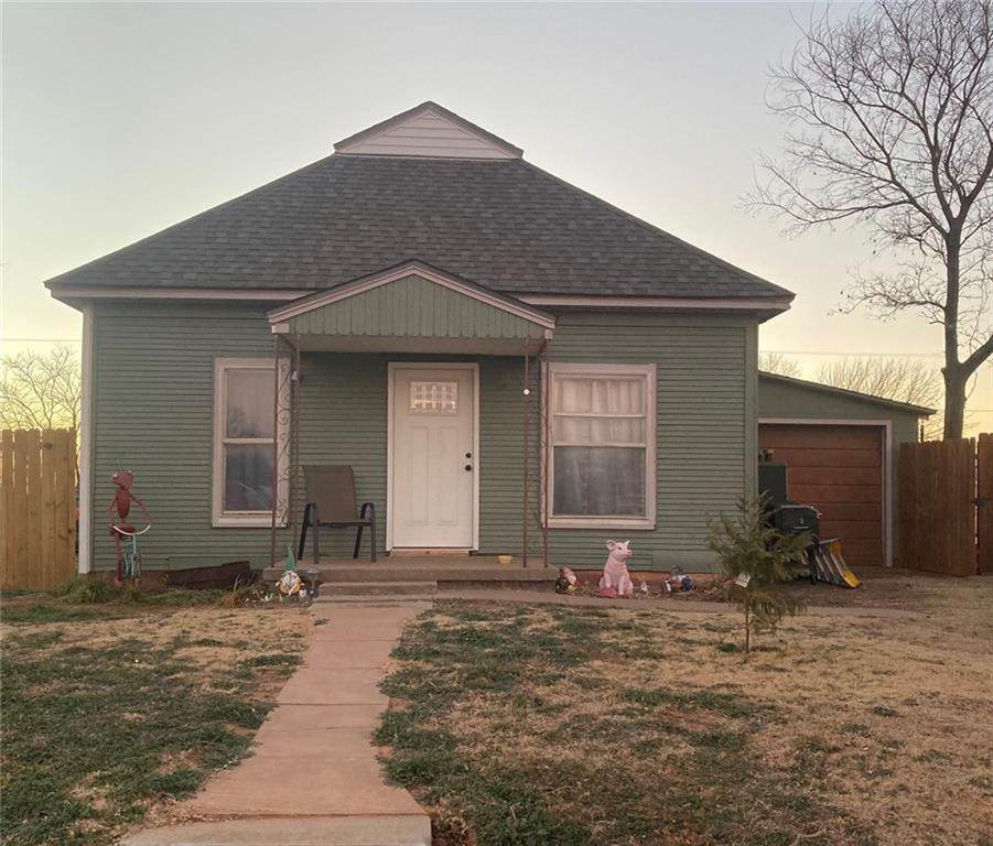 622 10th Street - Photo 1