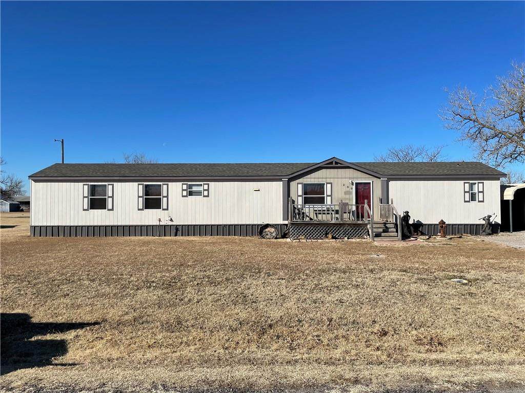 200 Chickasha Avenue - Photo 1