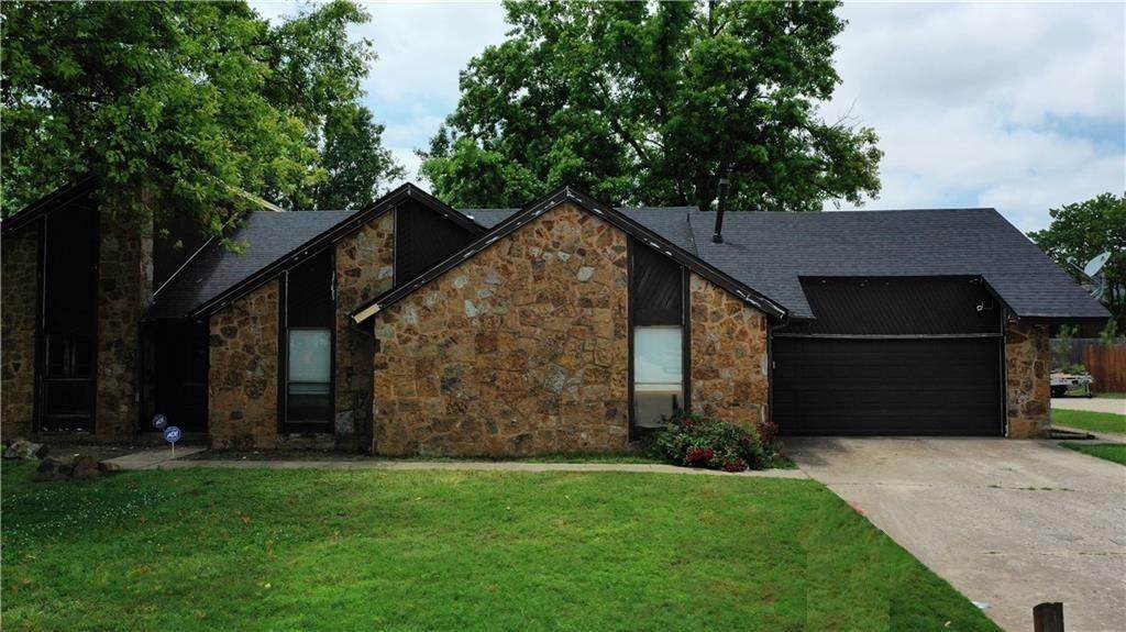 602 Heatherhill Drive - Photo 1