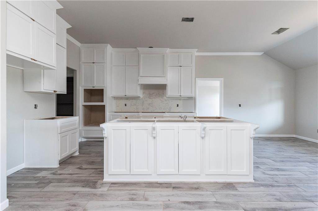 9201 89th Street - Photo 1