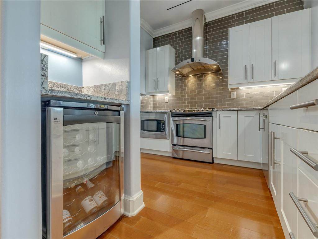 200 Oklahoma Avenue - Photo 1